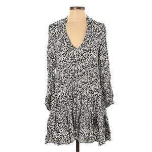 VGUC- Zara Black & White Viscose Babydoll Dress